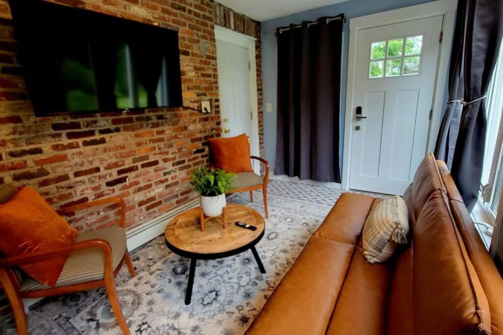 Unique & Peaceful Boston Home Eksteriør bilde